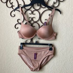 Adore Me T-Shirt Push Up Plunge & Panty set (Tuscany) 38B (M) Bikini panty
